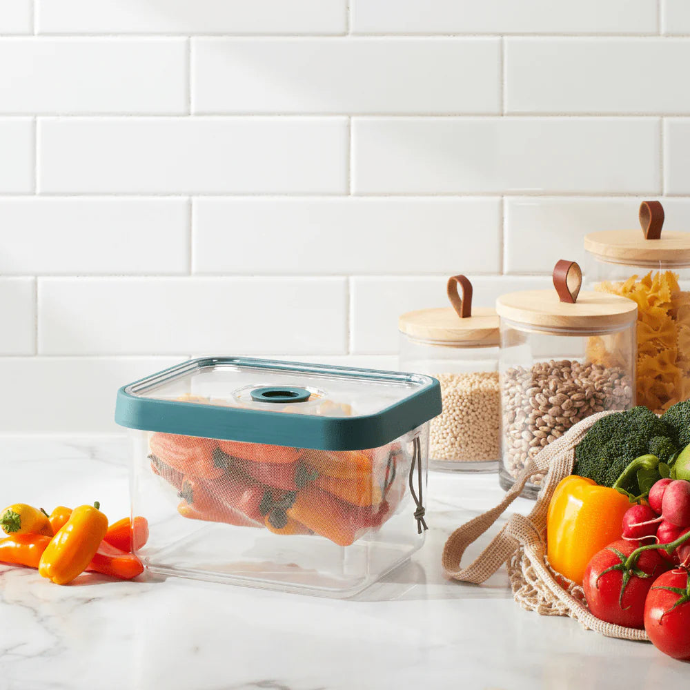 Fresh 'n Store Medium Produce Storage Container