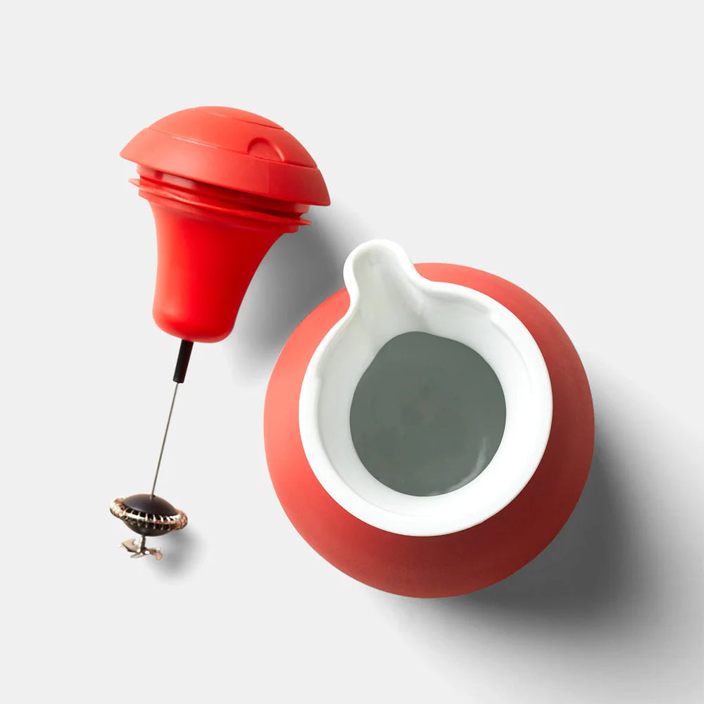 Frothing Hot Chocolate Pot