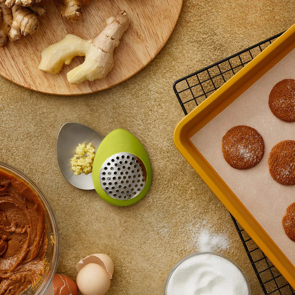 Peel 'n Grate Ginger Peeler + Grater
